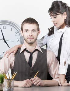 Comment draguer une femme au travail